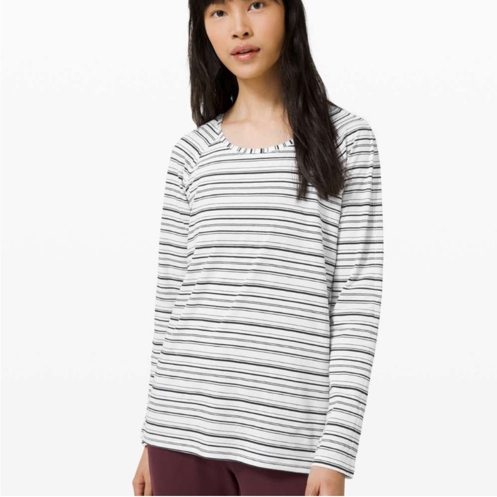 Lululemon Emerald Long Sleeve Cut Back
Stripe White Black Shirt Size 8/10